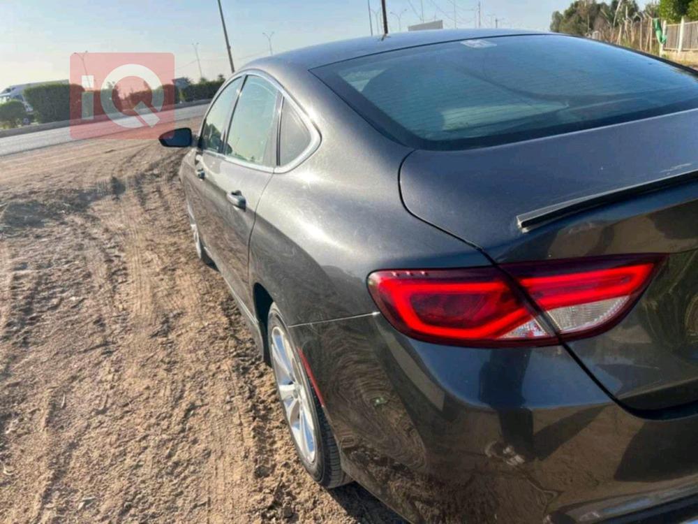 کرایسلەر 200